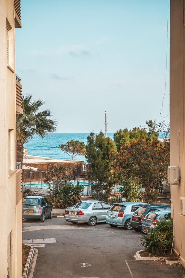 The Green Apartment Larnaka Exterior foto